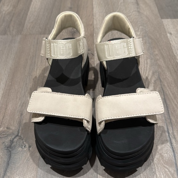 Ugg Ashton Ankle Sandals - Picture 7 of 13
